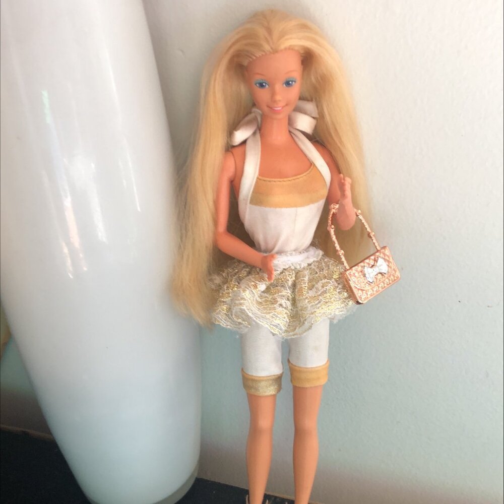 Early 80's Vintage Barbie doll - Picture 2 of 3